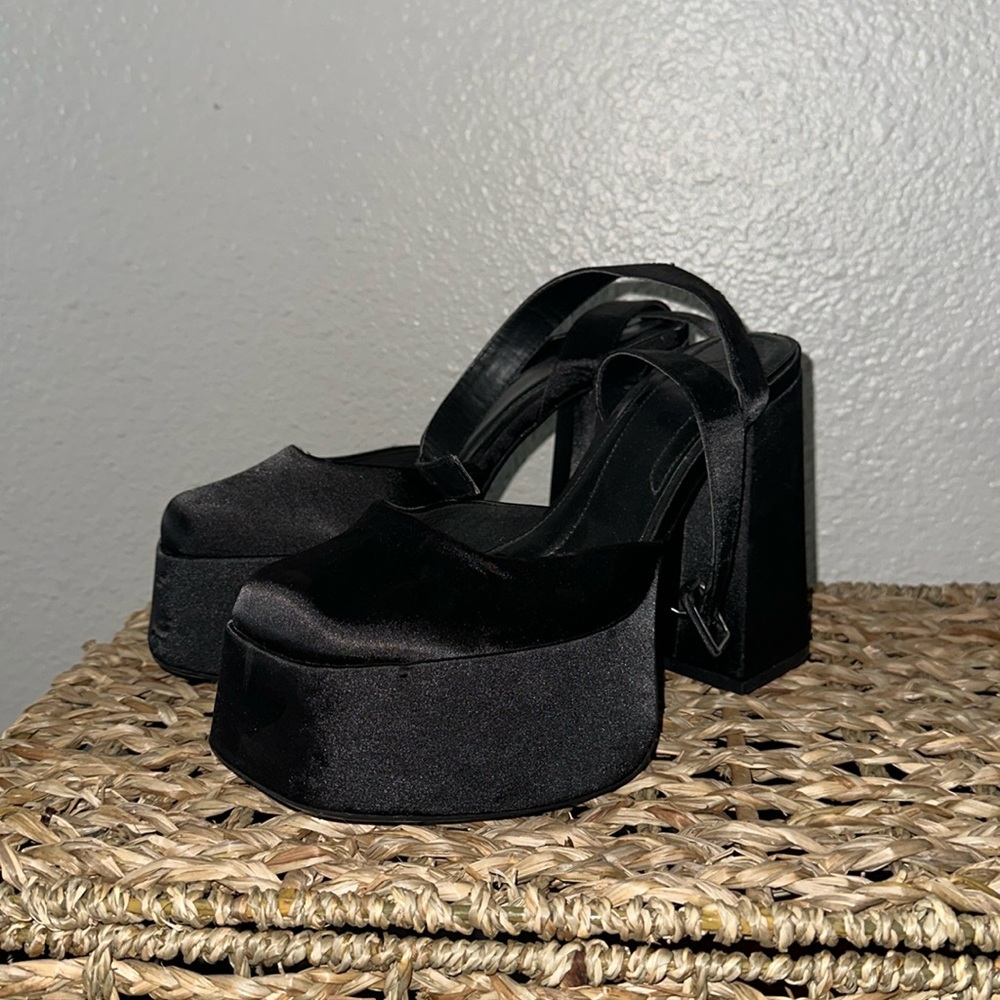 Black chunky heels